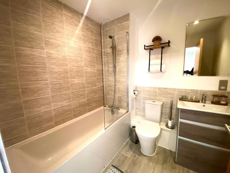 Prime Suite 2 Bedroom Apartment With Rooftop Terrace Манчестър Екстериор снимка